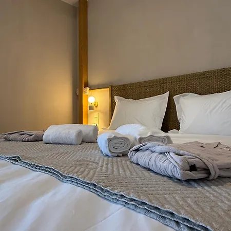 Aside Lefkes Dhriopis