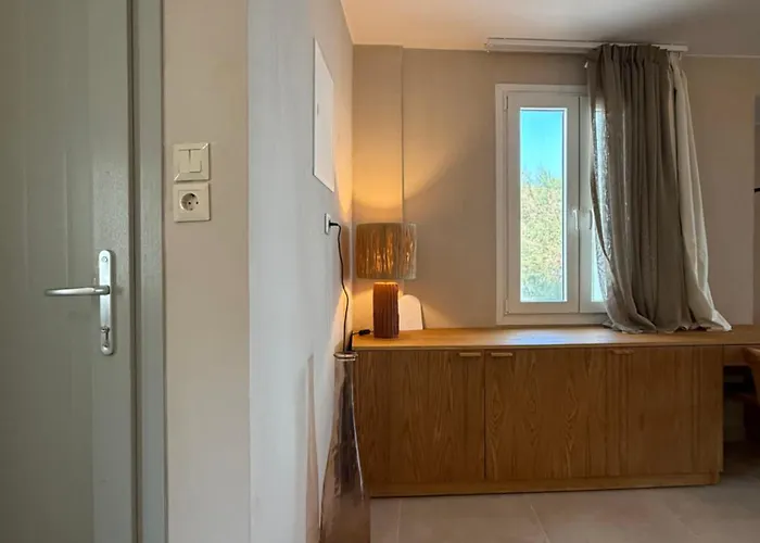 Apartmanhotel Aside Lefkes 3*